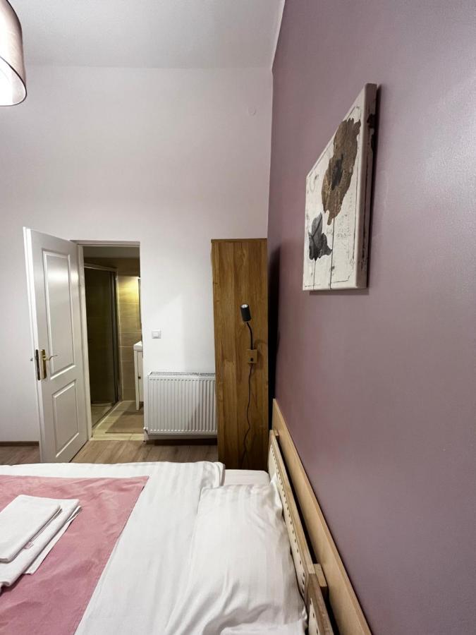 Mira Duo Room Brasov Bagian luar foto